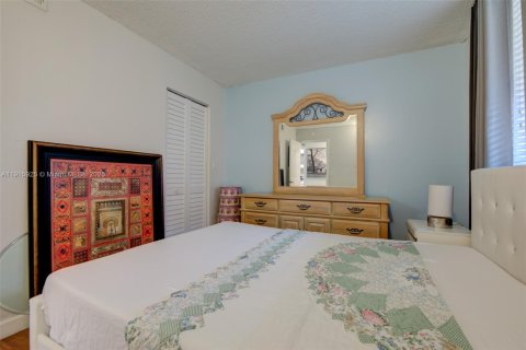 Condo in Coral Springs, Florida, 2 bedrooms  № 1971721 - photo 21