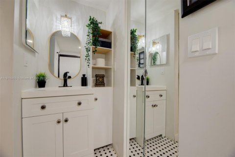 Condo in Coral Springs, Florida, 2 bedrooms  № 1971721 - photo 22