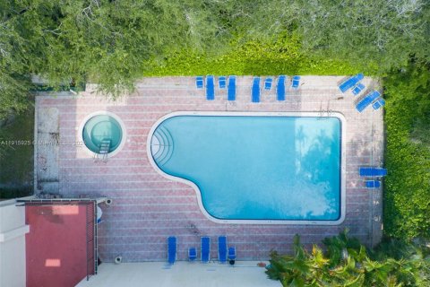 Condo in Coral Springs, Florida, 2 bedrooms  № 1971721 - photo 27