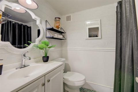 Condo in Coral Springs, Florida, 2 bedrooms  № 1971721 - photo 18