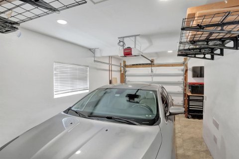 House in Fort Lauderdale, Florida 2 bedrooms, 162.86 sq.m. № 2392768 - photo 7