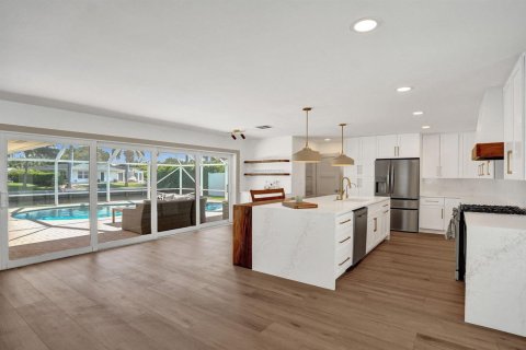 House in Fort Lauderdale, Florida 2 bedrooms, 162.86 sq.m. № 2392768 - photo 27