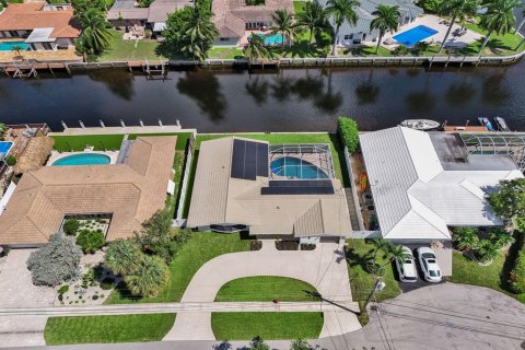 House in Fort Lauderdale, Florida 2 bedrooms, 162.86 sq.m. № 2392768 - photo 13