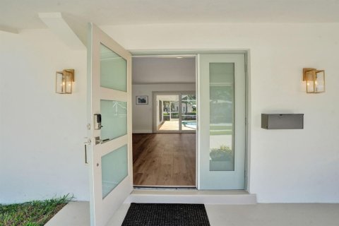 House in Fort Lauderdale, Florida 2 bedrooms, 162.86 sq.m. № 2392768 - photo 25