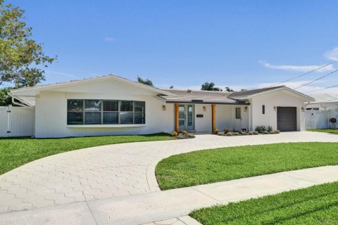 House in Fort Lauderdale, Florida 2 bedrooms, 162.86 sq.m. № 2392768 - photo 18