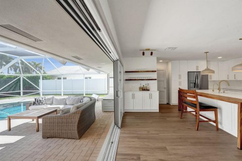 House in Fort Lauderdale, Florida 2 bedrooms, 162.86 sq.m. № 2392768 - photo 11