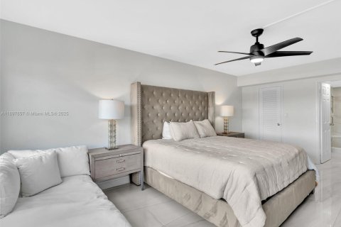 Condominio en venta en Pompano Beach, Florida, 3 dormitorios, 157.93 m2 № 1952375 - foto 13