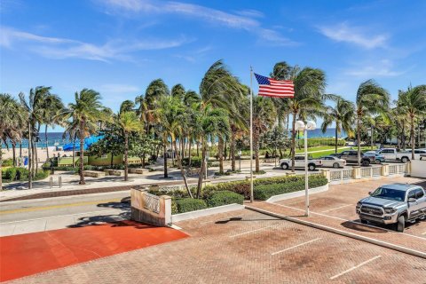 Condominio en venta en Pompano Beach, Florida, 3 dormitorios, 157.93 m2 № 1952375 - foto 30