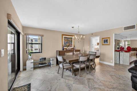 Condo in North Palm Beach, Florida, 2 bedrooms  № 2247600 - photo 19