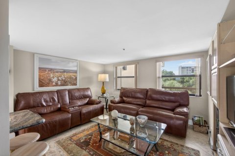 Condo in North Palm Beach, Florida, 2 bedrooms  № 2247600 - photo 7