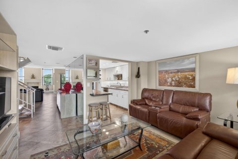 Condo in North Palm Beach, Florida, 2 bedrooms  № 2247600 - photo 9