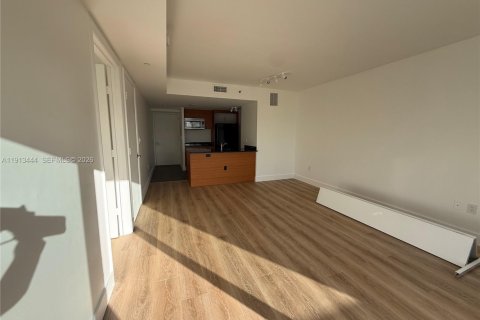 Купить кондоминиум в Майами, Флорида 1 спальня, 65.03м2, № 1970973 - фото 7