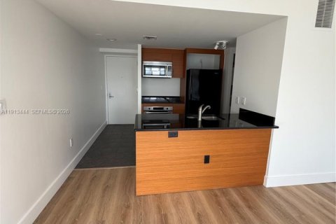 Купить кондоминиум в Майами, Флорида 1 спальня, 65.03м2, № 1970973 - фото 10