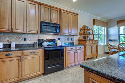 House in Venice, Florida 2 bedrooms, 178 sq.m. № 2216086 - photo 13