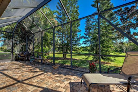 House in Venice, Florida 2 bedrooms, 178 sq.m. № 2216086 - photo 23
