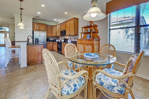 House in Venice, Florida 2 bedrooms, 178 sq.m. № 2216086 - photo 19