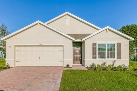 House in Cape Coral, Florida 4 bedrooms, 169.83 sq.m. № 1917999 - photo 1
