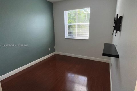 Купить таунхаус в Мирамар, Флорида 3 спальни, 139.82м2, № 1968906 - фото 24