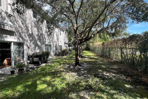 Купить таунхаус в Мирамар, Флорида 3 спальни, 139.82м2, № 1968906 - фото 4