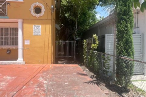 Купить коммерческую недвижимость в Майами, Флорида 311.78м2, № 1949973 - фото 4