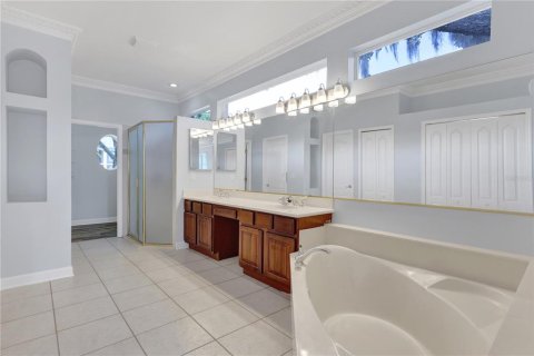 House in Apopka, Florida 4 bedrooms, 324.23 sq.m. № 2095669 - photo 22