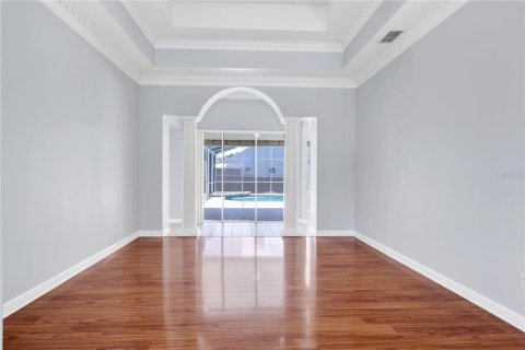 House in Apopka, Florida 4 bedrooms, 324.23 sq.m. № 2095669 - photo 7