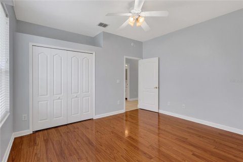 House in Apopka, Florida 4 bedrooms, 324.23 sq.m. № 2095669 - photo 28