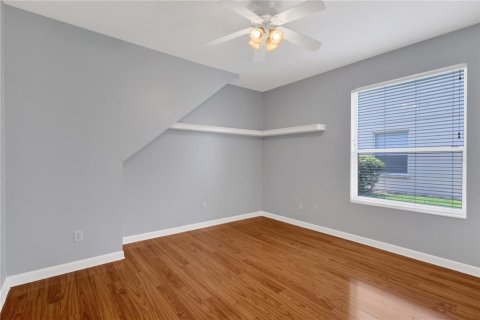 House in Apopka, Florida 4 bedrooms, 324.23 sq.m. № 2095669 - photo 27
