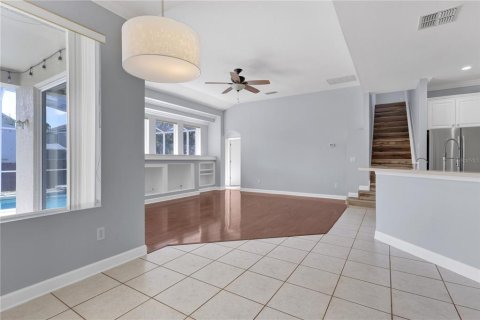 House in Apopka, Florida 4 bedrooms, 324.23 sq.m. № 2095669 - photo 11