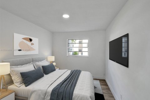 Condo in Lauderdale Lakes, Florida, 2 bedrooms № 2402443 - photo 6