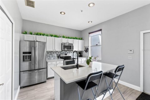 Adosado en venta en Orlando, Florida, 3 dormitorios, 130.34 m2 № 2203570 - foto 7