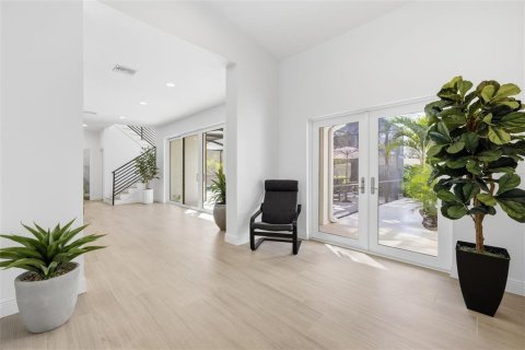 Casa en venta en Saint Petersburg, Florida, 5 dormitorios, 419.73 m2 № 2107371 - foto 26