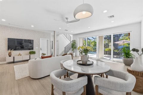 Casa en venta en Saint Petersburg, Florida, 5 dormitorios, 419.73 m2 № 2107371 - foto 10