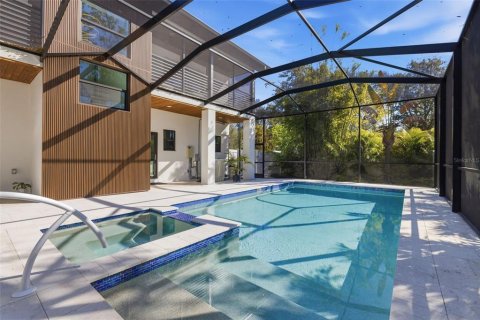 Casa en venta en Saint Petersburg, Florida, 5 dormitorios, 419.73 m2 № 2107371 - foto 3