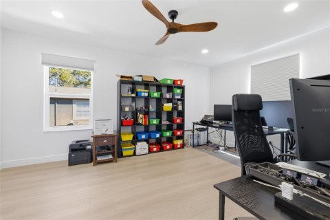 Casa en venta en Saint Petersburg, Florida, 5 dormitorios, 419.73 m2 № 2107371 - foto 30