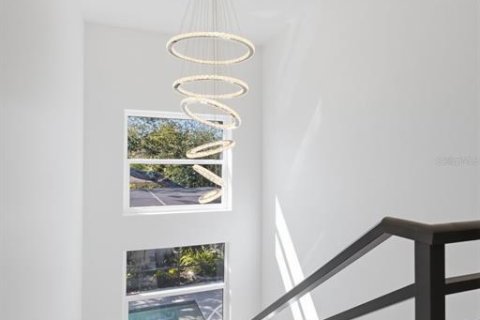 Casa en venta en Saint Petersburg, Florida, 5 dormitorios, 419.73 m2 № 2107371 - foto 25