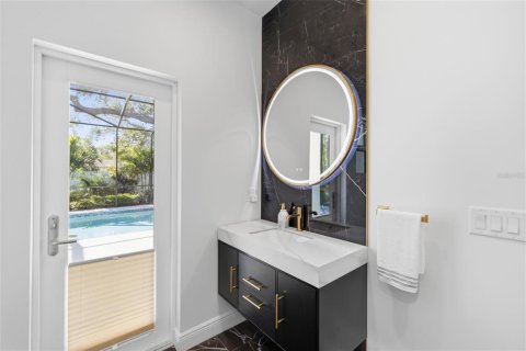Casa en venta en Saint Petersburg, Florida, 5 dormitorios, 419.73 m2 № 2107371 - foto 24