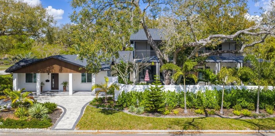 Casa en Saint Petersburg, Florida 5 dormitorios, 419.73 m2 № 2107371