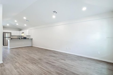 Immobilier commercial à vendre à Englewood, Floride: 4 chambres, 192.12 m2 № 2406525 - photo 5