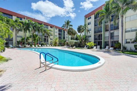 Condo in Fort Lauderdale, Florida, 2 bedrooms  № 2054020 - photo 22