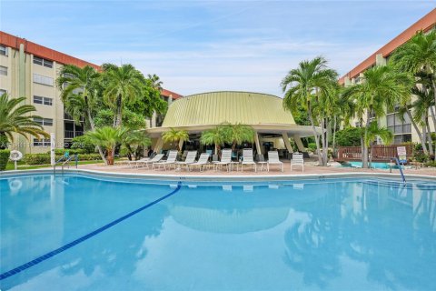 Condo in Fort Lauderdale, Florida, 2 bedrooms  № 2054020 - photo 29