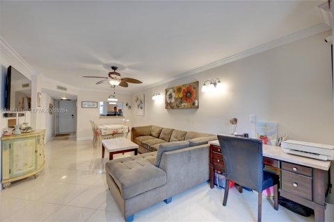 Condo in Fort Lauderdale, Florida, 2 bedrooms  № 2054020 - photo 8