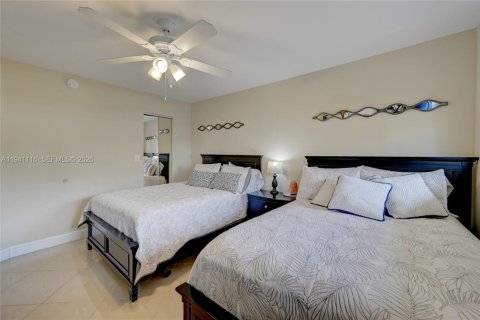 Condo in Fort Lauderdale, Florida, 2 bedrooms  № 2054020 - photo 11