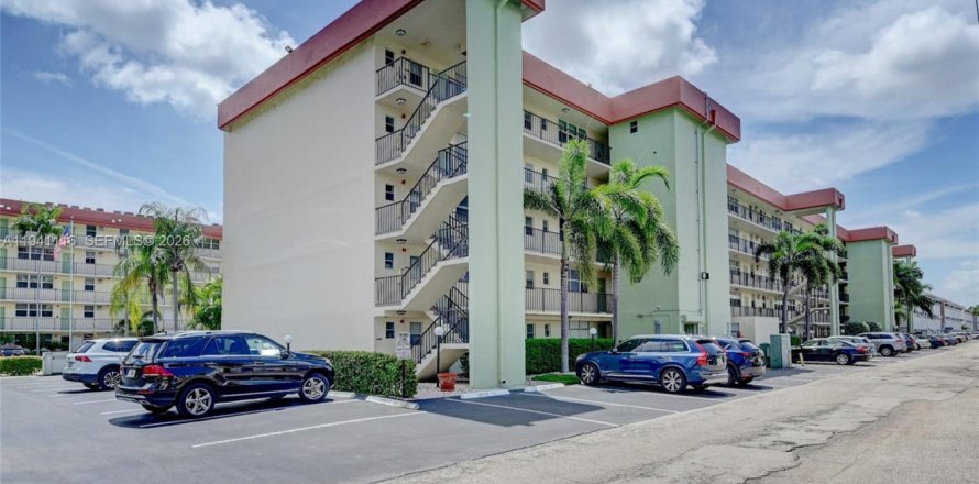 Condo in Fort Lauderdale, Florida, 2 bedrooms  № 2054020