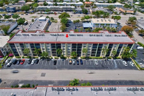 Condo in Fort Lauderdale, Florida, 2 bedrooms  № 2054020 - photo 28