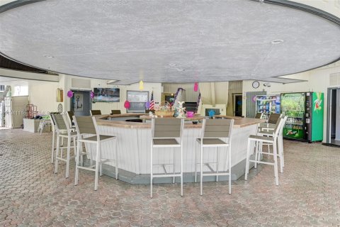 Condo in Fort Lauderdale, Florida, 2 bedrooms  № 2054020 - photo 25