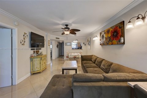 Condo in Fort Lauderdale, Florida, 2 bedrooms  № 2054020 - photo 9