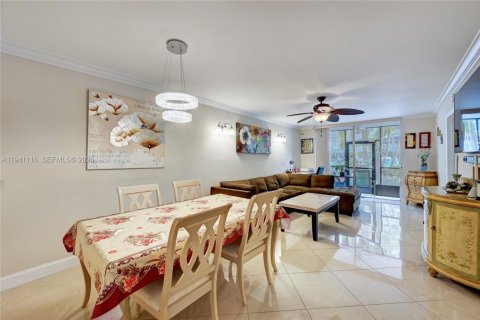 Condo in Fort Lauderdale, Florida, 2 bedrooms  № 2054020 - photo 5