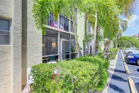 Condo in Fort Lauderdale, Florida, 2 bedrooms  № 2054020 - photo 20