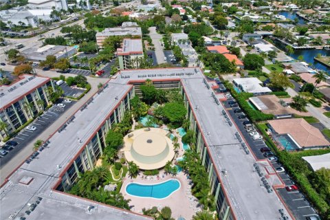 Condo in Fort Lauderdale, Florida, 2 bedrooms  № 2054020 - photo 27